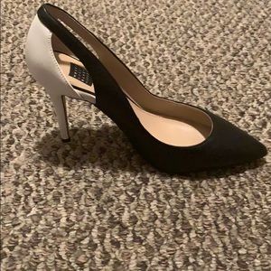White House Black Market Pumps-8M